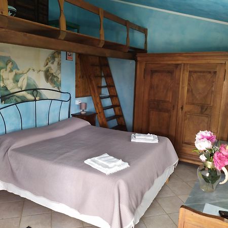 Da Teresa Bed and Breakfast San Teodoro  Værelse billede