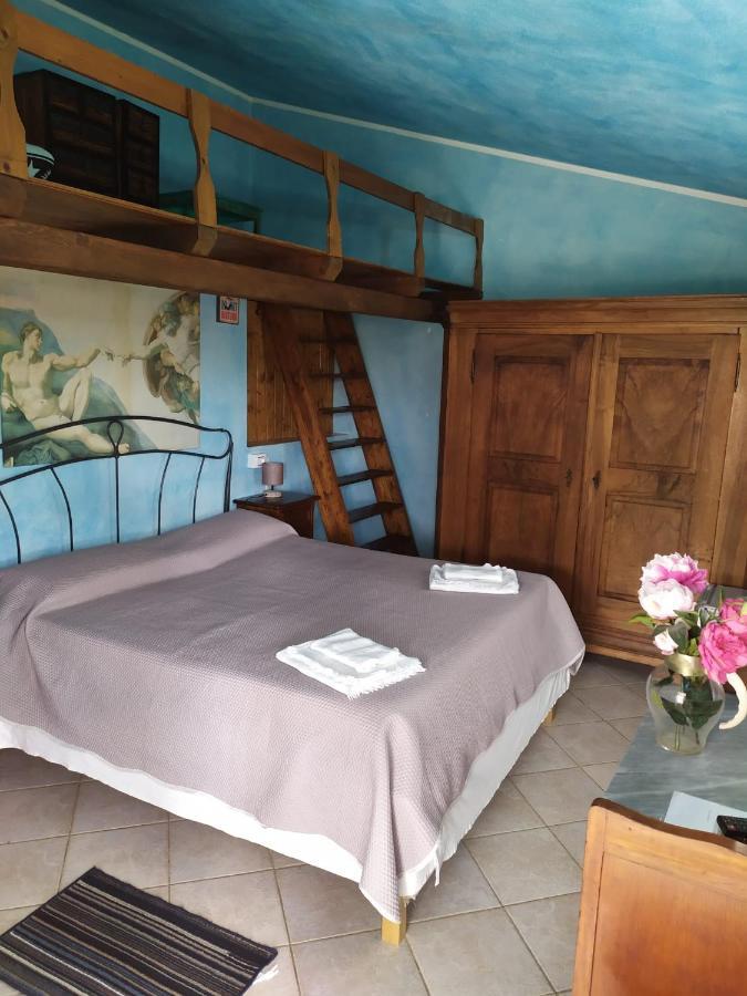Da Teresa Bed and Breakfast San Teodoro  Eksteriør billede
